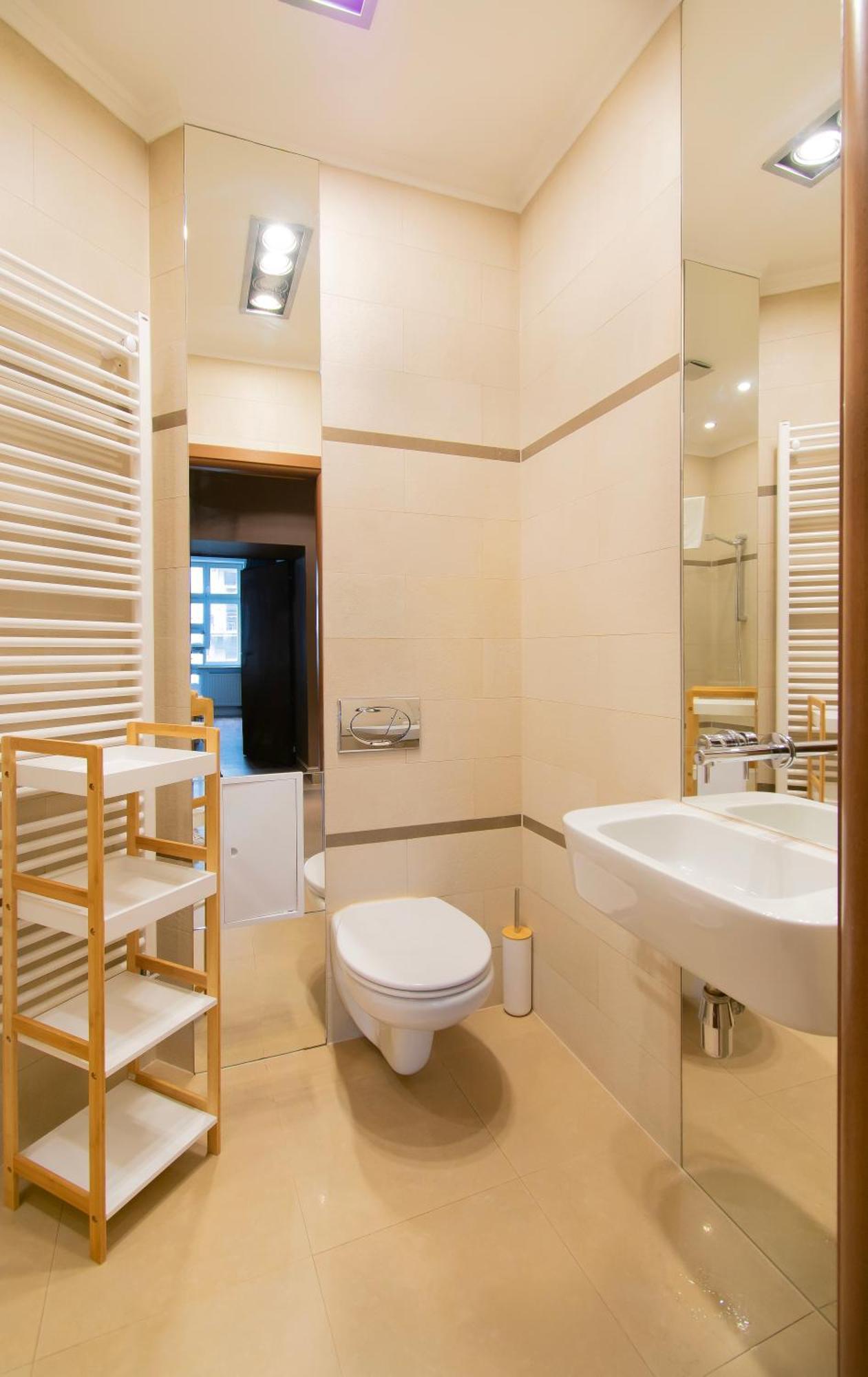 Collosal 6 Bedroom Słowackiego Avenue Appartement