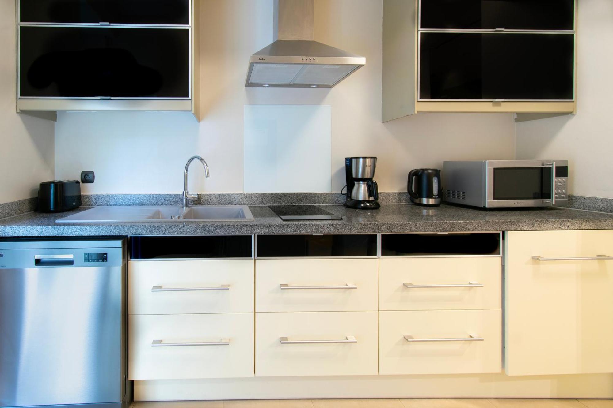 Appartement Collosal 6 Bedroom Słowackiego Avenue