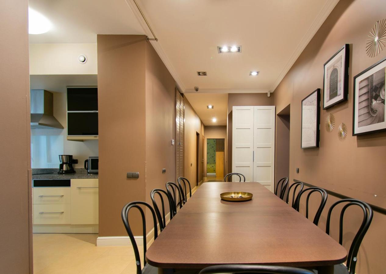 Apartment Collosal 6 Bedroom Slowackiego Avenue *