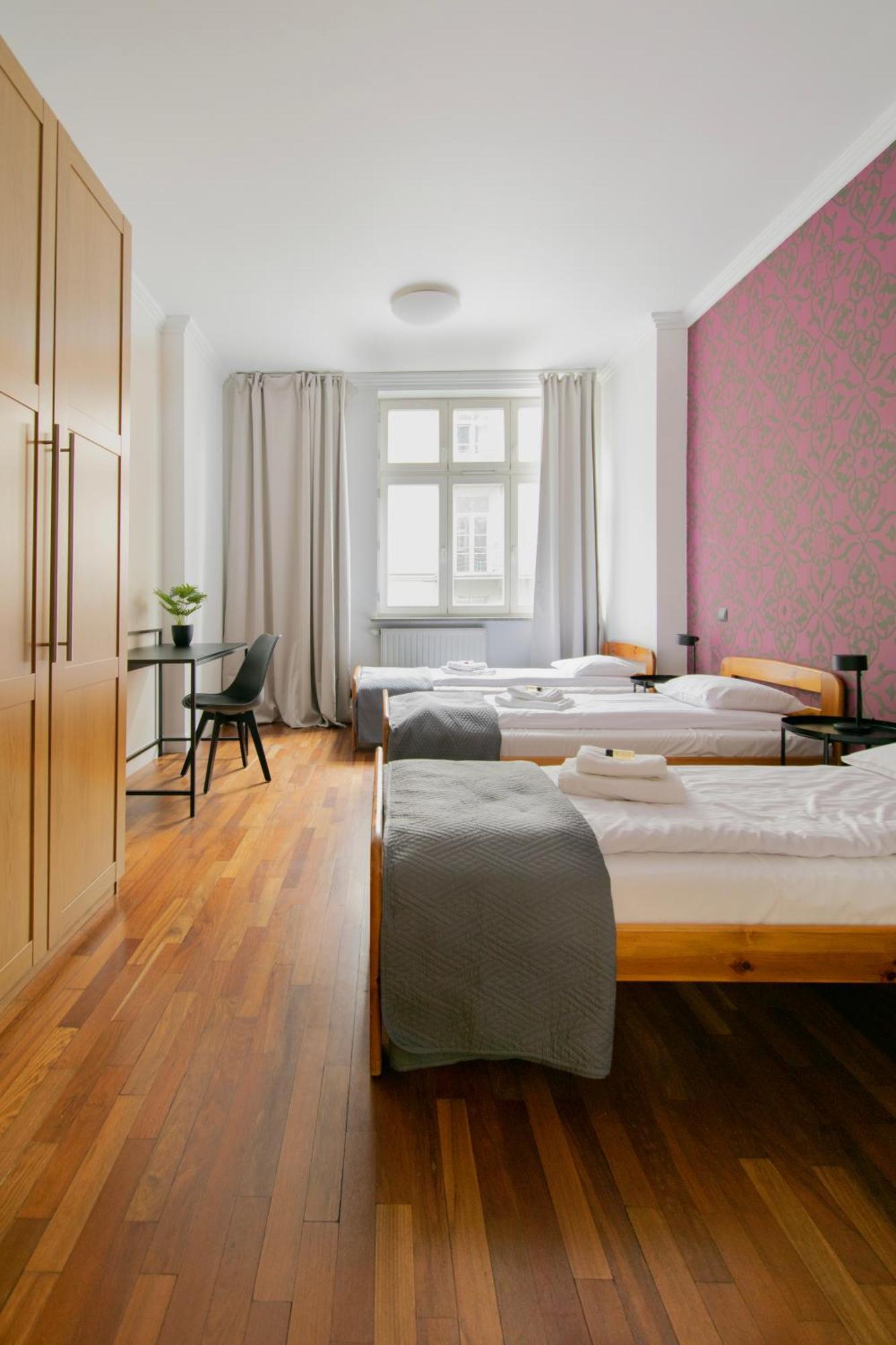 Collosal 6 Bedroom Slowackiego Avenue Krakau