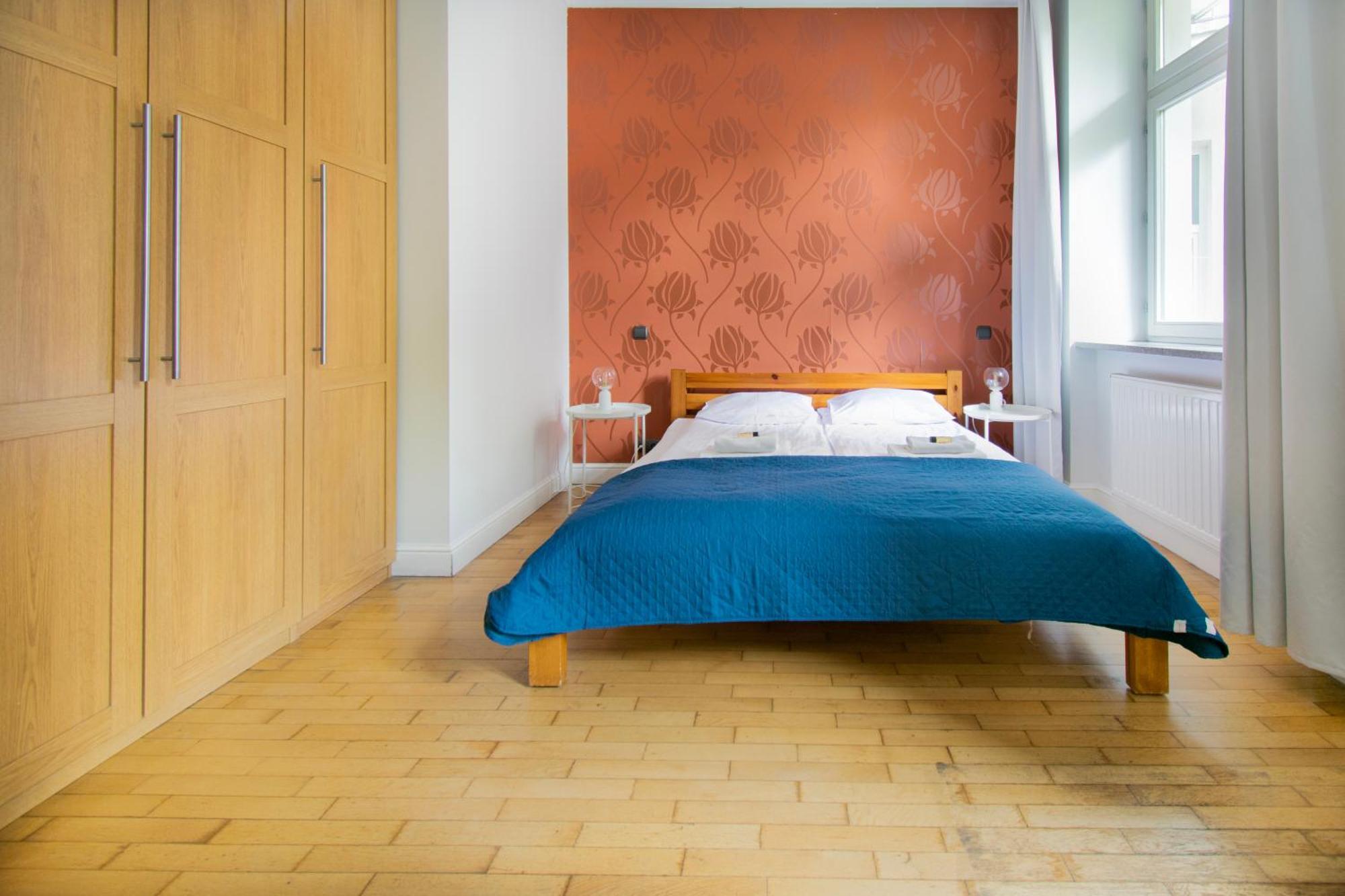 Collosal 6 Bedroom Slowackiego Avenue Krakau