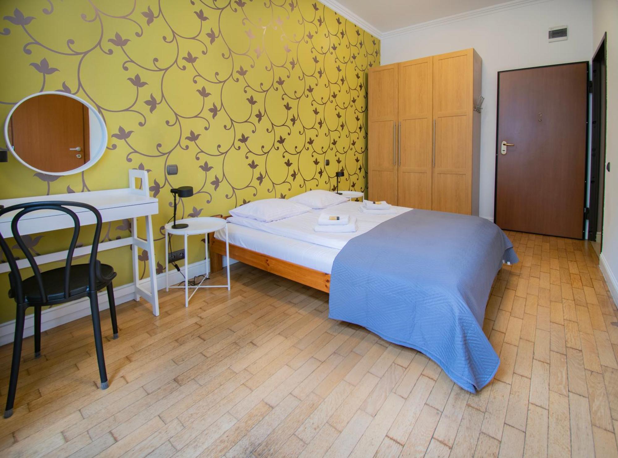 Apartment Collosal 6 Bedroom Slowackiego Avenue *