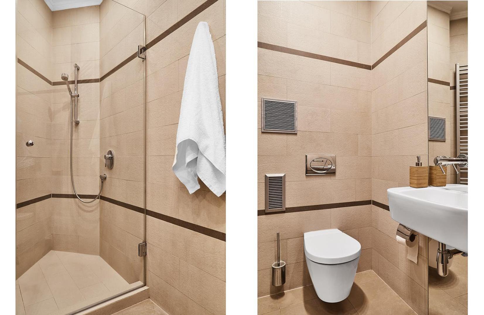 Collosal 6 Bedroom Slowackiego Avenue Apartment Krakau
